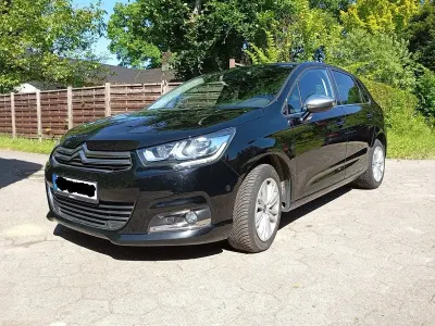 Gebraucht Citroën C4 Start 120 PS (88 kW) 2016 Schwarz Limousine
