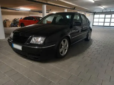 Gebraucht VW Bora 131 PS (96 kW) 2002 Schwarz Limousine