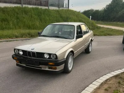 Gebraucht BMW 320 129 PS (94 kW) 1989 Beige Limousine