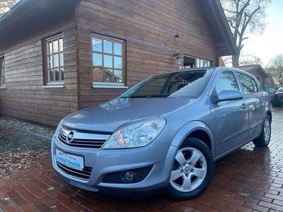 Gebraucht Opel Astra Edition 116 PS (85 kW) 2008 Silber Limousine