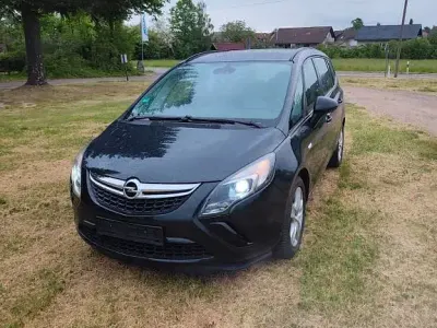 Gebraucht Opel Zafira Tourer Innovation 131 PS (96 kW) 2012 Schwarz Van / Kleinbus