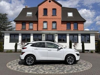 Gebraucht Hyundai Kona Edition 30+ 100 kW (136 PS) 2022 Weiß SUV