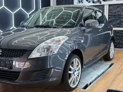 Gebraucht Suzuki Swift Club 94 PS (69 kW) 2011 Grau Kleinwagen
