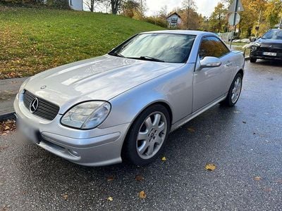Usata Mercedes SLK200 163 CV (119 kW) 2002 Argento Cabrio