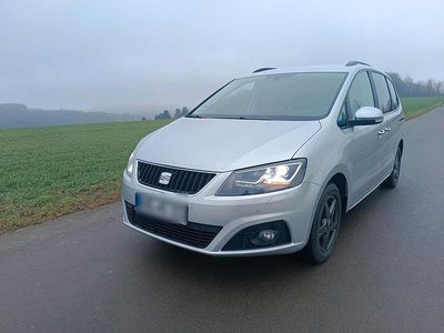 Grau Gebraucht 2014 Seat Alhambra Van / Kleinbus | 11.250 € (Fairer Preis)