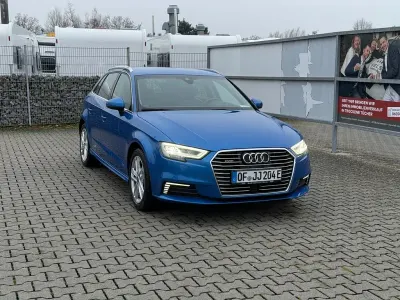 Gebraucht Audi e-tron Design 204 PS (150 kW) 2020 Blau SUV