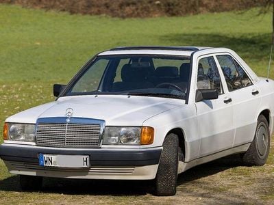 Gebraucht Mercedes 190 75 PS (55 kW) 1992 Weiß Limousine