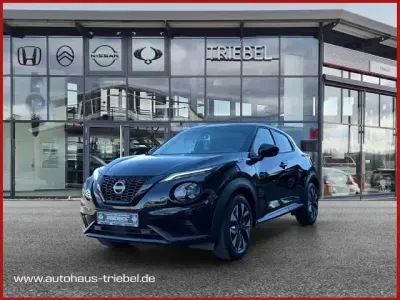 Begagnad Nissan Juke Acenta 114 HK (83 kW) 2024 Svart SUV