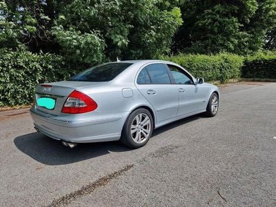 Mercedes E200