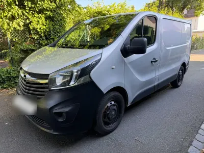 Gebraucht Opel Vivaro 120 PS (88 kW) 2016 Silber Van / Kleinbus