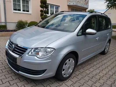 Gebraucht VW Touran 140 PS (102 kW) 2010 Silber Van / Kleinbus