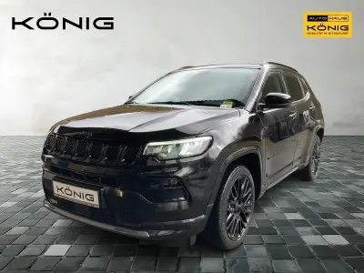 Käytetty Jeep Compass 131 HP (96 kW) 2024 Musta Katumaasturi