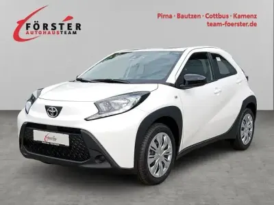 Neu Toyota Aygo X Business Edition 72 PS (52 kW) 2025 Weiß SUV