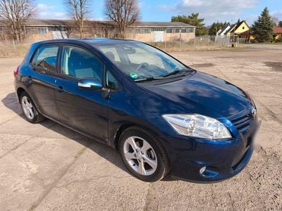 Gebraucht Toyota Auris Travel 132 PS (97 kW) 2012 Blau Limousine