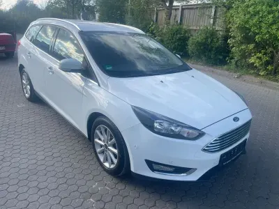 Używany Ford Focus Titanium 150 KM (110 kW) 2016 Biały Sedan/Limuzyna