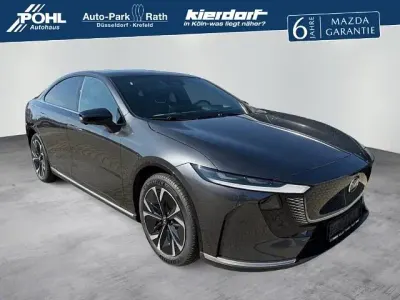 Neu Mazda 6e Takumi-Line 180 kW (245 PS) 2026 Grau Limousine