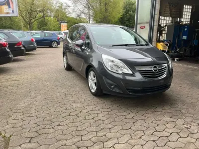 Używany Opel Meriva Innovation 131 KM (96 kW) 2012 Szary Minivan
