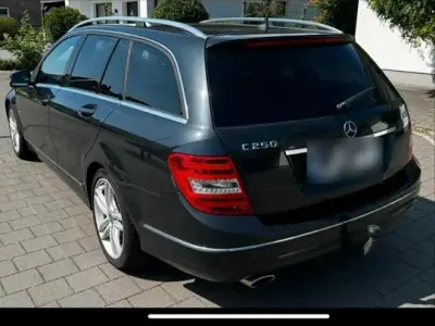 Gebraucht Mercedes C250 204 PS (150 kW) 2012 Schwarz Kombi