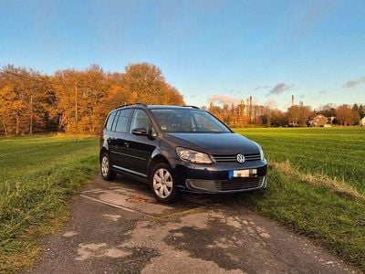 Blau Gebraucht 2010 VW Touran Trendline Van / Kleinbus | 6.000 € (Fairer Preis)