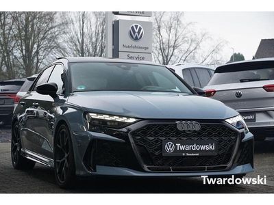 Grau Gebraucht 2025 Audi RS3 Sport Limousine | 66.990 € (Etwas zu teuer)