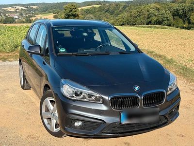 BMW 218