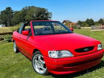 Gebraucht Ford Escort Cabriolet 90 PS (66 kW) 1993 Rot Cabrio
