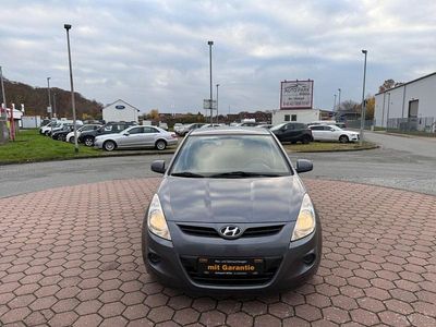Gebraucht Hyundai i20 Classic 77 PS (56 kW) 2012 Grau Kleinwagen