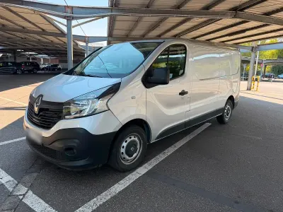 Gebraucht Renault Trafic 2018 Silber Van / Kleinbus