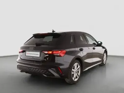 Second-hand Audi A3 S-Line 150 CP (110 kW) 2025 Negru Berlinǎ