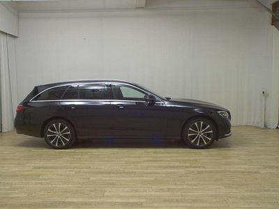 Second-hand Mercedes E300 Avantgarde 320 CP (235 kW) 2021 Negru Break