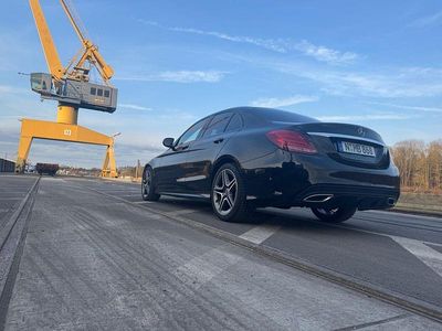 Gebraucht Mercedes C220 AMG line 170 PS (125 kW) 2018 Schwarz Limousine