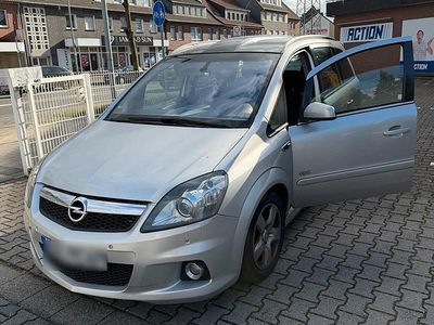 Usata Opel Zafira OPC 150 CV (110 kW) 2007 Argento Monovolume