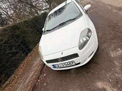 Gebraucht Fiat Grande Punto 120 PS (88 kW) 2009 Weiß Kleinwagen