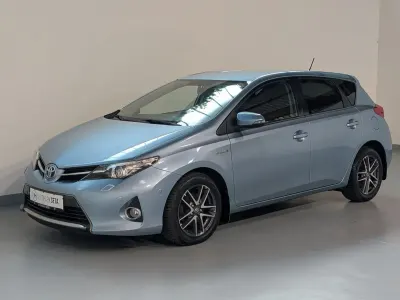 Gebraucht Toyota Auris Hybrid Edition 99 PS (72 kW) 2015 Blau Kleinwagen
