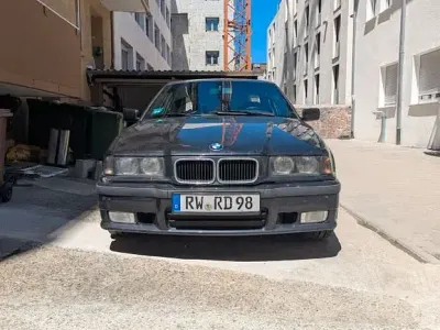 Gebraucht BMW 320 M Sport 150 PS (110 kW) 1995 Schwarz Limousine
