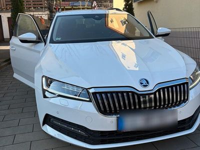 Gebraucht Skoda Superb 190 PS (139 kW) 2019 Weiß Kombi