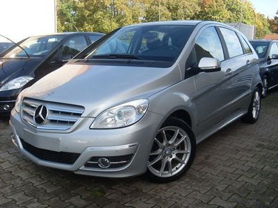 Usata Mercedes B180 116 CV (85 kW) 2010 Argento Monovolume