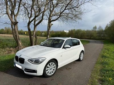 Gebraucht BMW 116 Sport Line 136 PS (100 kW) 2013 Weiß Kleinwagen