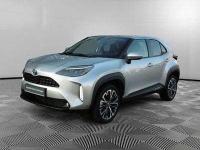Shimmering silver metallic Gebraucht 2021 Toyota Yaris Hybrid Elegant | 20.990 € (Guter Preis)