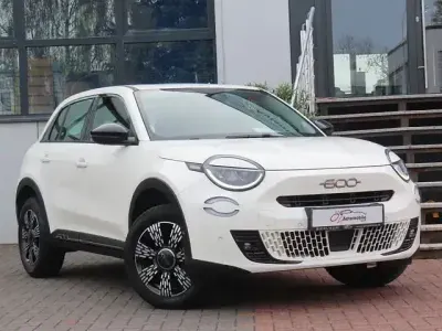 Gebraucht Fiat 600 122 PS (89 kW) 2024 Weiß SUV