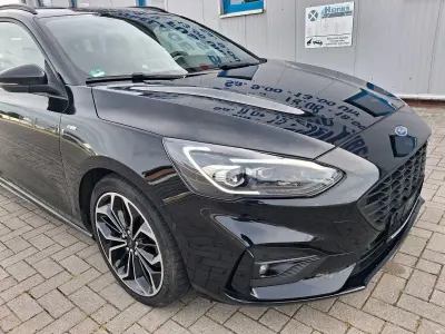 Gebraucht Ford Focus ST-Line X 150 PS (110 kW) 2020 Schwarz Kombi
