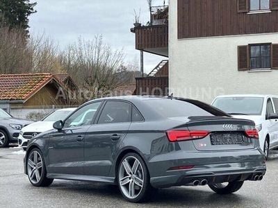 Gebraucht Audi S3 Sport 300 PS (220 kW) 2019 Grau Limousine