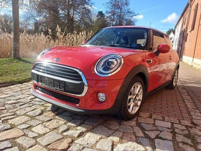 Second-hand Mini ONE 102 CP (75 kW) 2018 Roșu Hatchback