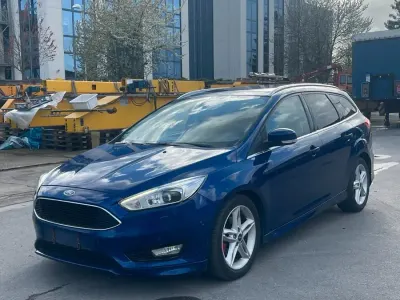 Usata Ford Focus 182 CV (133 kW) 2018 Blu Station wagon