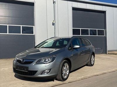 Gebraucht Opel Astra 116 PS (85 kW) 2011 Grau Kombi