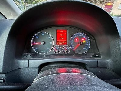 Usata VW Golf V 140 CV (102 kW) 2007 Bianco Utilitaria