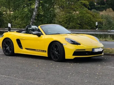 Gebraucht Porsche Boxster 299 PS (219 kW) 2019 Gelb Cabrio