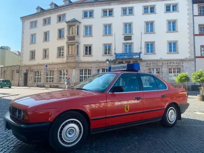 Gebraucht BMW 520 150 PS (110 kW) 1992 Rot Limousine