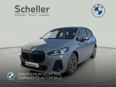 Gebraucht BMW 225 M Sport 245 PS (180 kW) 2022 Sparkling kupfergrau Van / Kleinbus