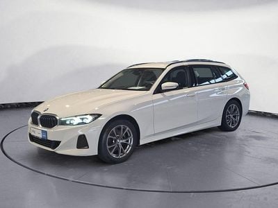 Weiß Gebraucht 2022 BMW 320 Sport Line Kombi | 25.960 € (Guter Preis)